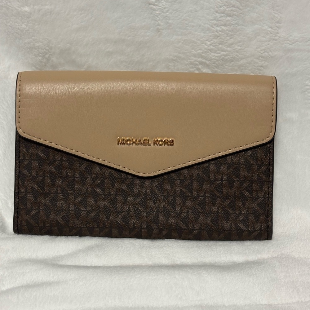 Michael Kors clutch